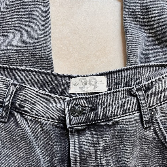 NWT Free People Bottlerocket Grey Maggie Mid Rise Distressed Straight Leg Jeans - Picture 8 of 11